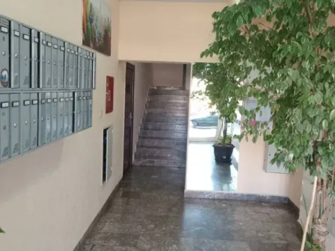 Izdavanje, jednosoban stan, 35m², City Kvart, Podgorica - image 5