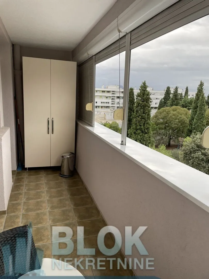 Izdavanje, dvosoban stan, 77m², Preko Morače, Podgorica