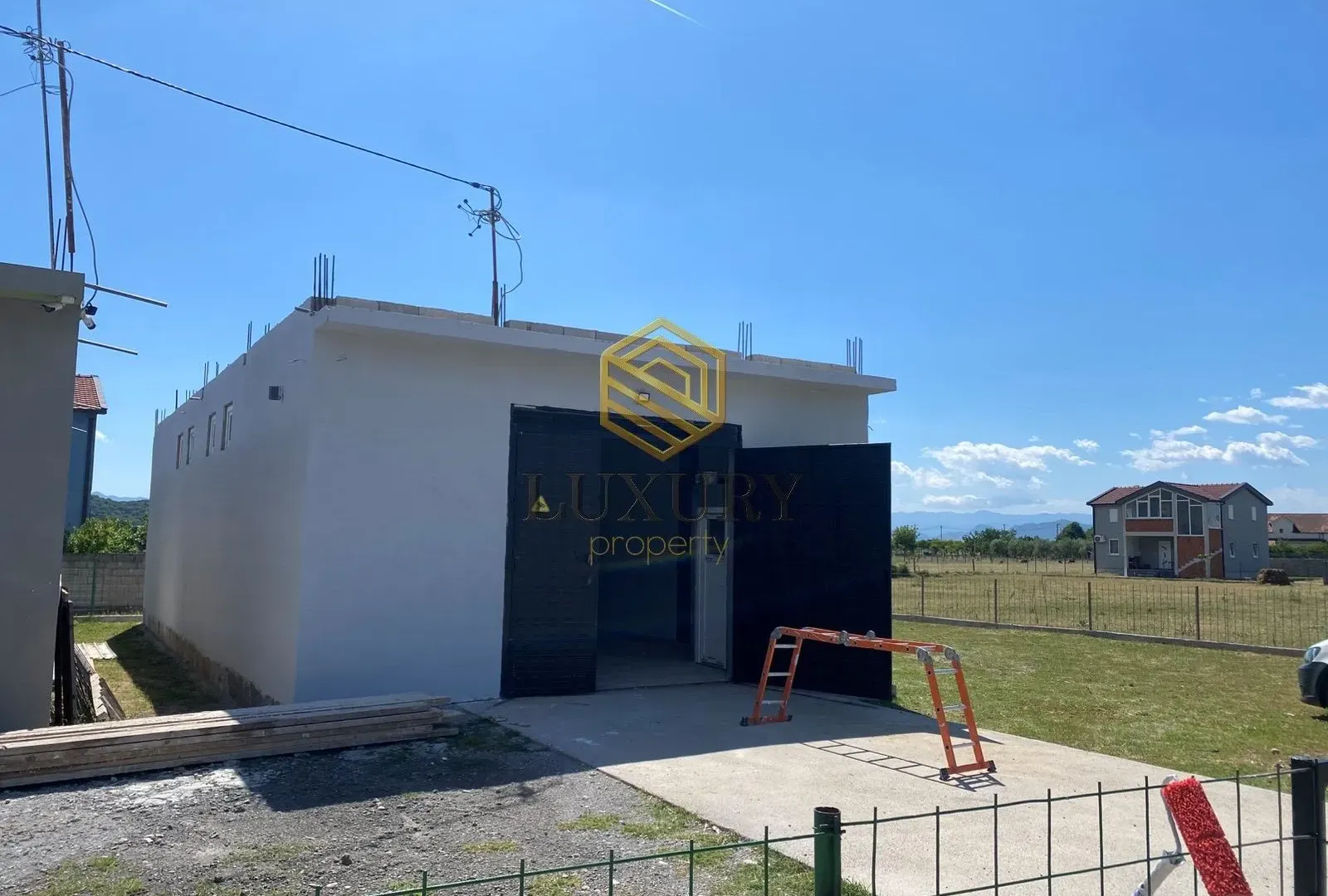 Rent, office space, 105m², Tuzi, Podgorica