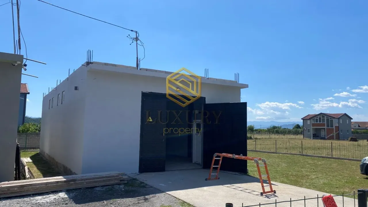 Rent, office space, 105m², Tuzi, Podgorica