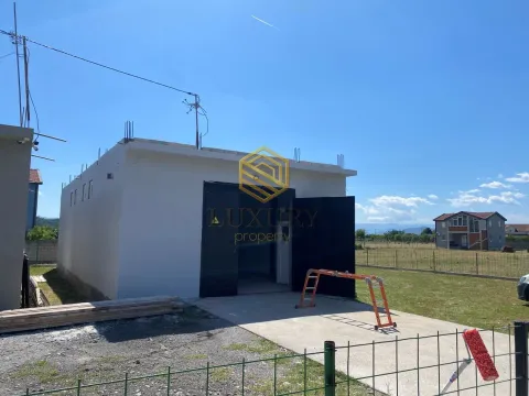 Rent, office space, 105m², Tuzi, Podgorica - image 1