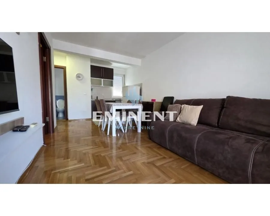 Rent, two bedroom apartment, 44m², Voždovac Sve Podlokacije, Beograd