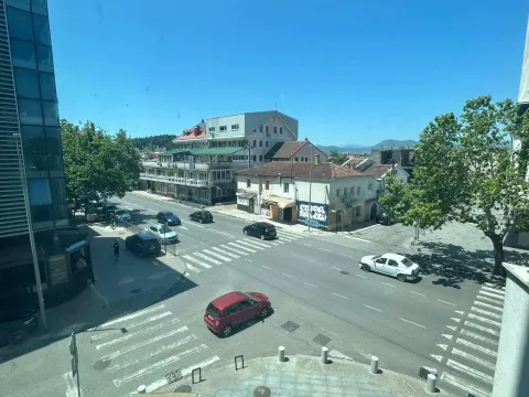 Rent, one bedroom apartment, 50m², Centar, Podgorica - image 10