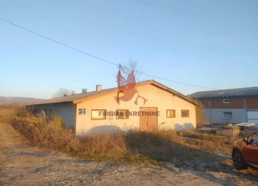 Sale, office space, 381m², Mladenovac, Beograd