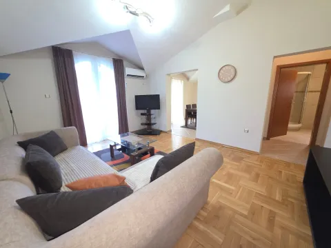 Rent, one bedroom apartment, 75m², Zabjelo, Podgorica - image 2