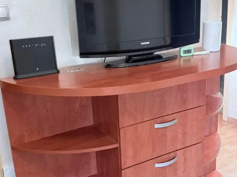 Izdavanje, jednosoban stan, 32m², Stari Aerodrom, Podgorica - image 7