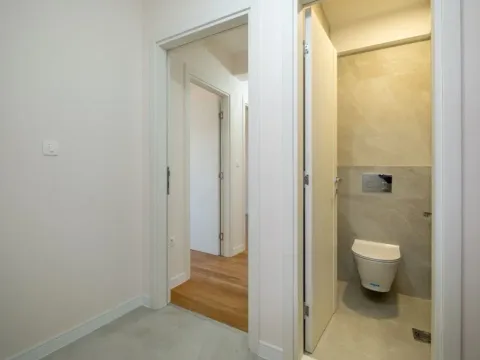 Izdavanje, dvosoban stan, 72m², Central Point, Podgorica - image 8