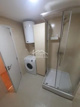 Kupatilo sa tuš kabinom, bojlerom i veš mašinom. - image 10