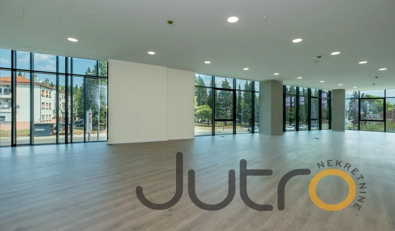 Rent, office space, 2542m², Podgorica, Crna Gora