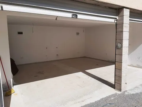 Prodaja, trosoban stan, 138m², Lazi, Budva - image 11