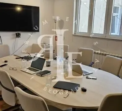 Izdavanje, poslovni prostor, 130m², Stari Grad, Beograd