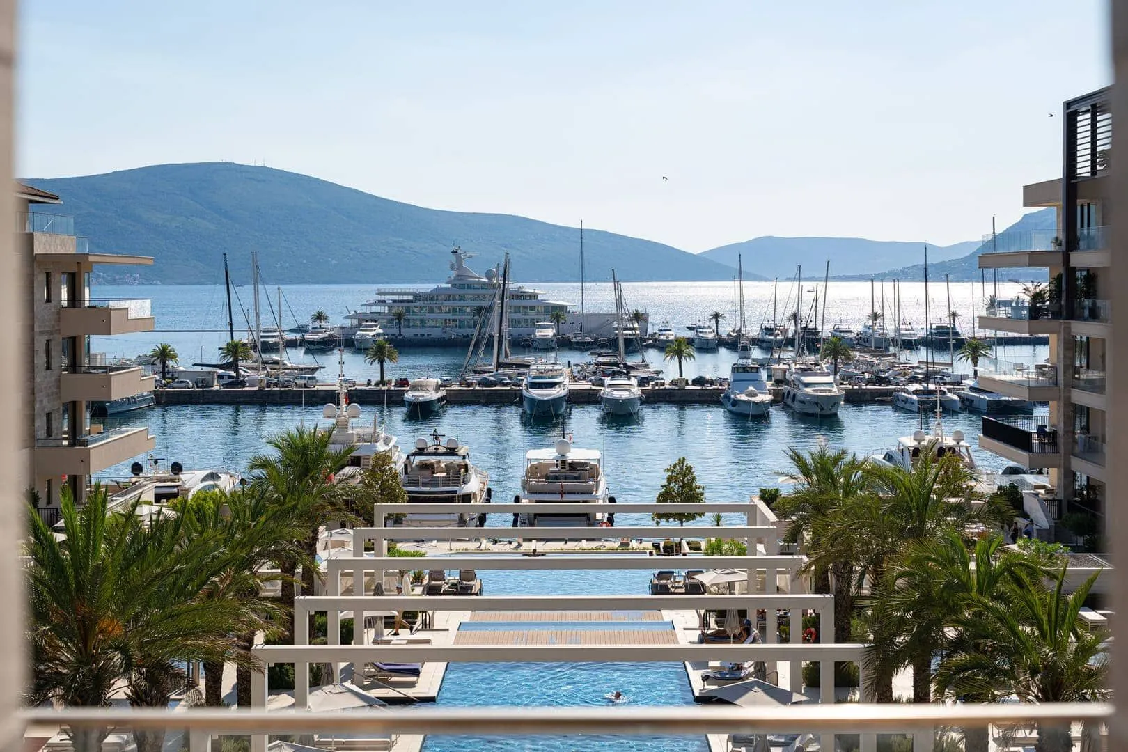 Prodaja, četvorosoban stan, 350m², Porto Montenegro, Tivat