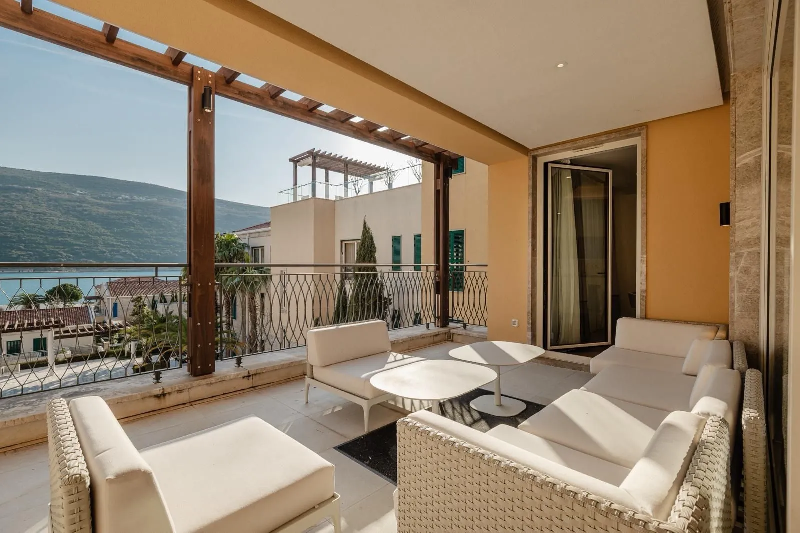 Prodaja, dvosoban stan, 171m², Herceg Novi, Crna Gora