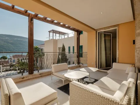 Prodaja, dvosoban stan, 171m², Herceg Novi, Crna Gora - image 14
