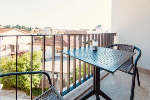 Rent, one bedroom apartment, 48m², Tivat, Crna Gora - image 6