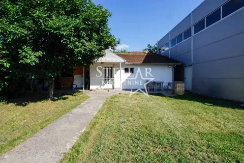 Rent, office space, 131m², Tološi, Podgorica - image 3