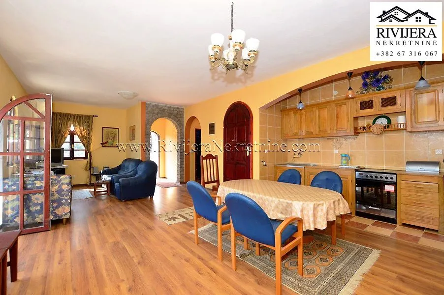 Sale, house, 200m², Baošići, Herceg Novi