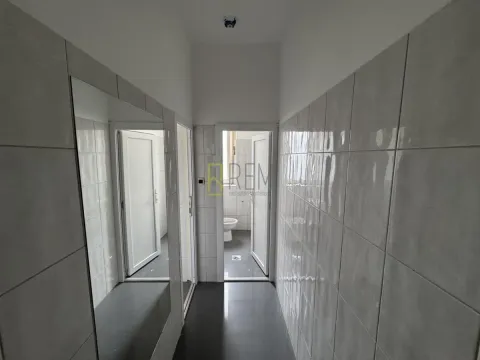 Rent, office space, 240m², Drač, Podgorica - image 15