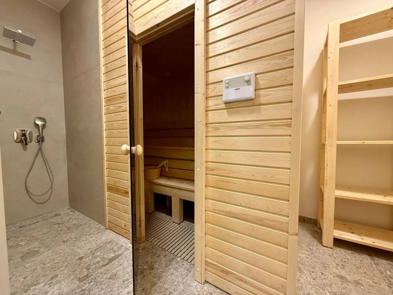 Sale, house, 195m², Reževići, Budva