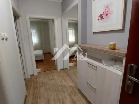 Izdavanje, jednosoban stan, 36m², Bulevar Evrope, Novi Sad Sve Podlokacije - image 7