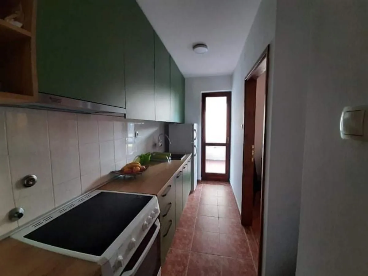 Rent, one bedroom apartment, 63m², Tivat, Crna Gora