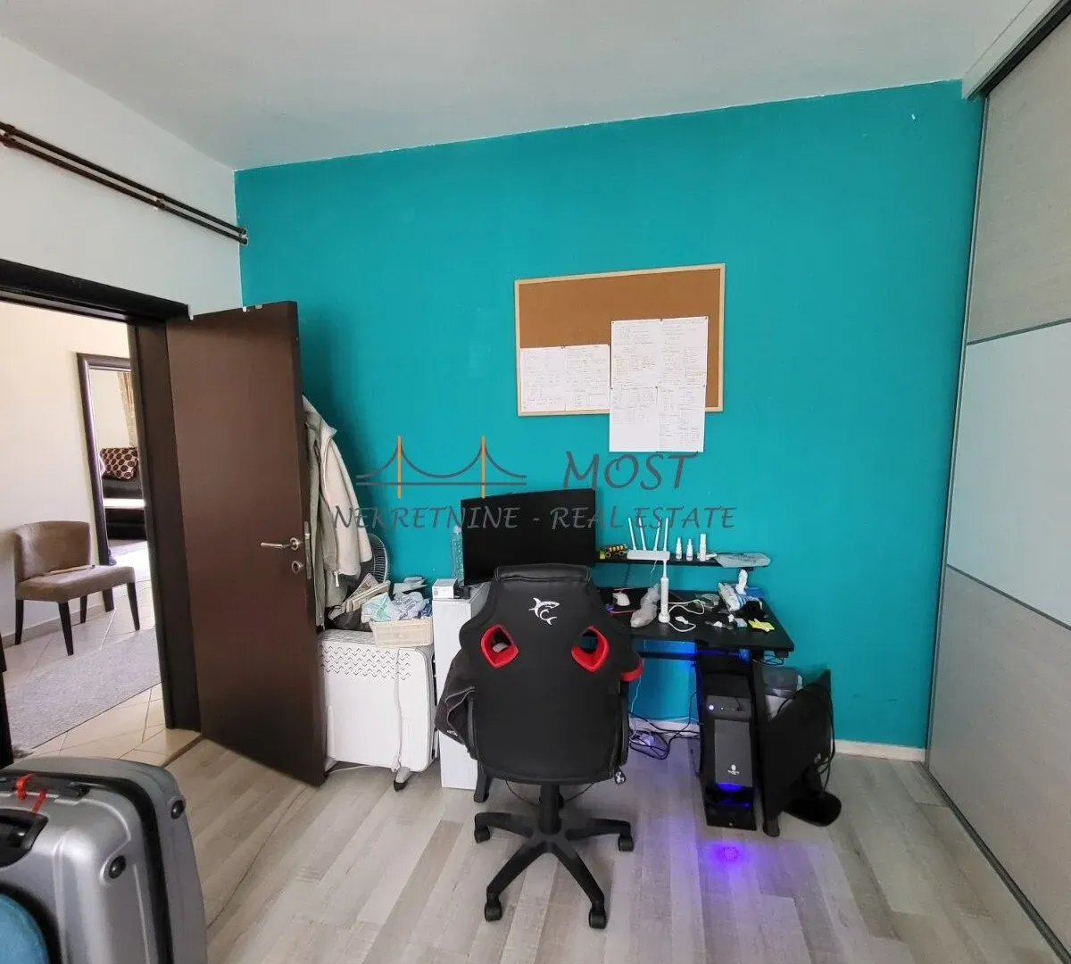 Izdavanje, kuća, 100m², Gornja Gorica, Podgorica