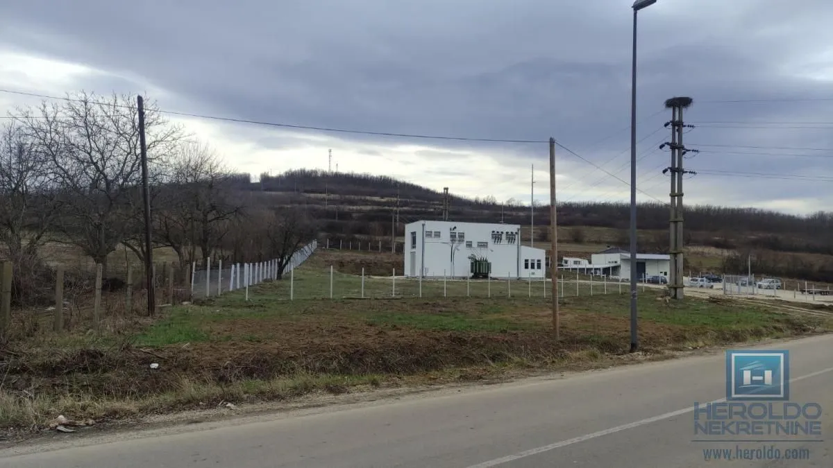 Izdavanje, plac, 1300m², Batočina, Srbija