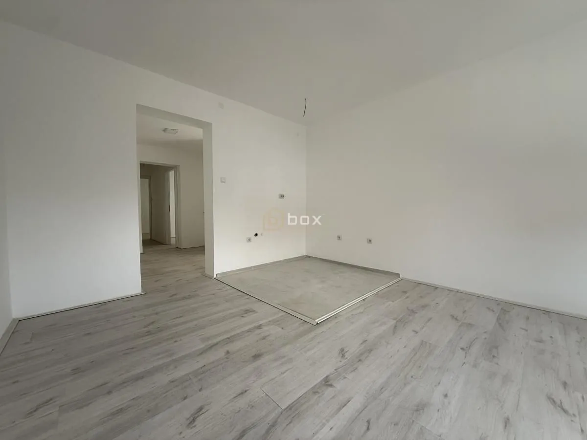Prodaja, kuća, 186m², Pantelej, Niš
