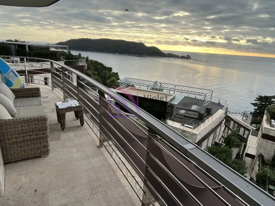 Rent, house, 180m², Dukley Gardens, Budva