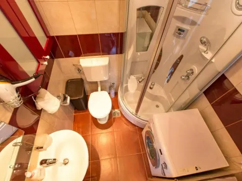 Sale, three bedroom apartment, 90m², Petrovac, Budva - image 16