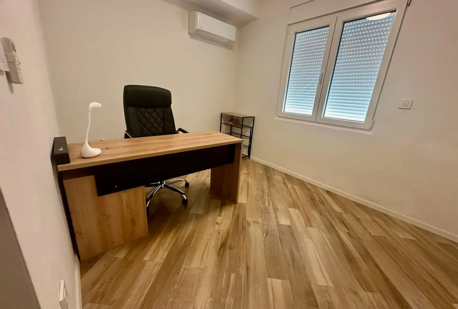 Izdavanje, dvosoban stan, 60m², Mažina, Tivat