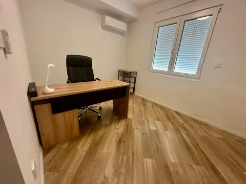 Izdavanje, dvosoban stan, 60m², Mažina, Tivat - image 2