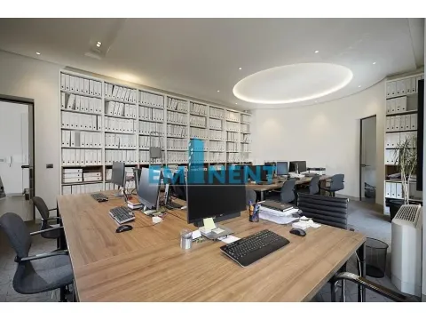 Izdavanje, poslovni prostor, 207m², Savski Venac, Beograd - image 5