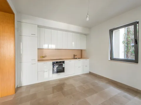 Prodaja, stan, 510m², Muo, Kotor - image 12