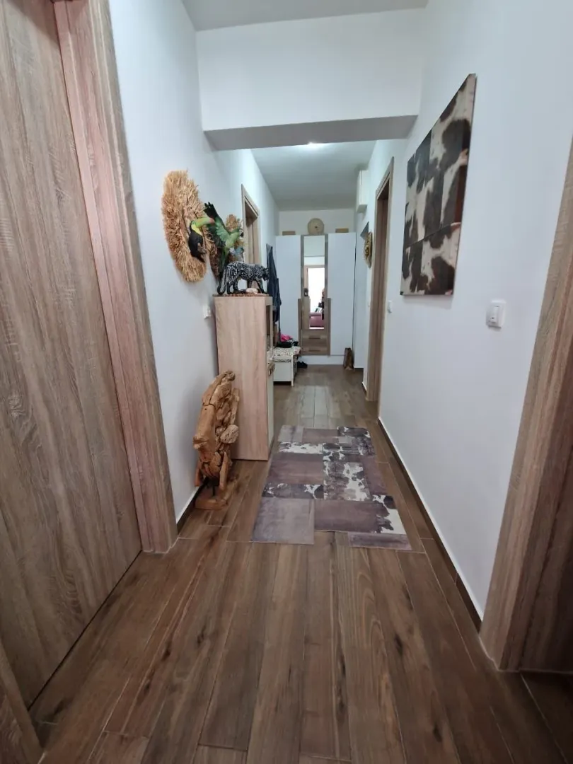Sale, two bedroom apartment, 63m², Centar, Bar