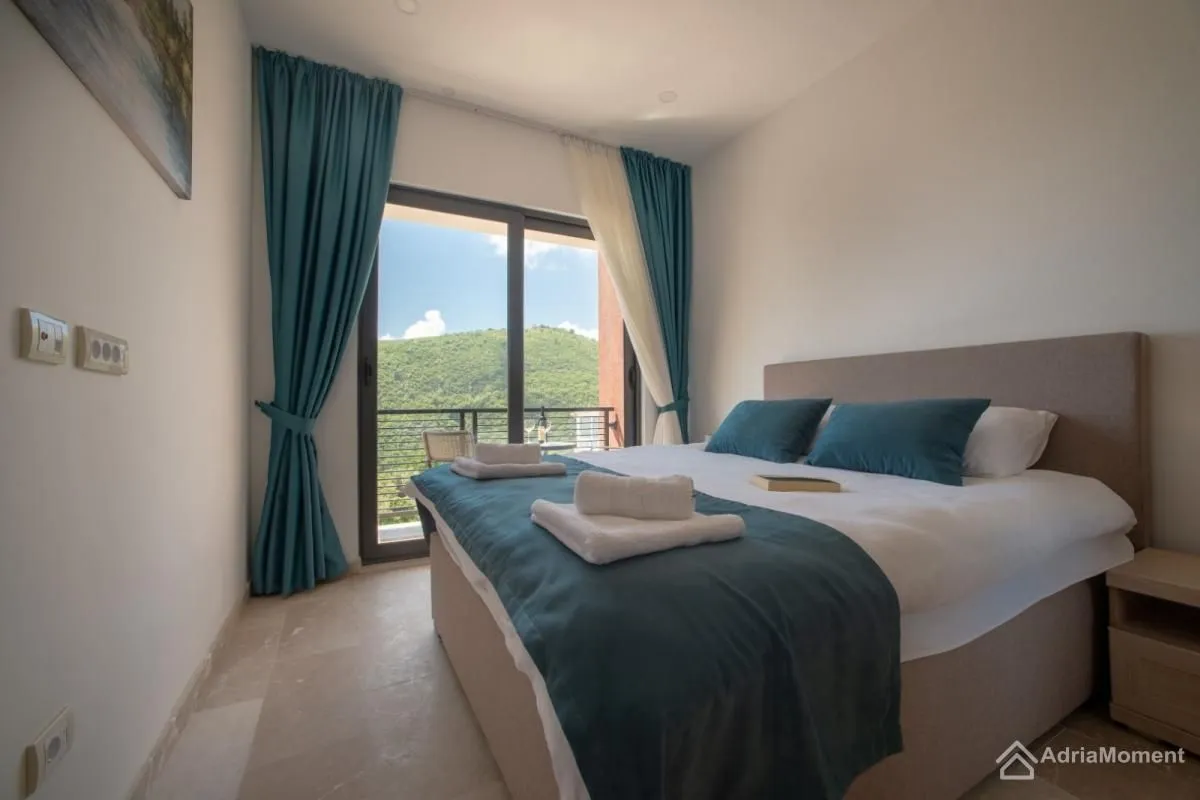 Sale, house, 170m², Bečići, Budva