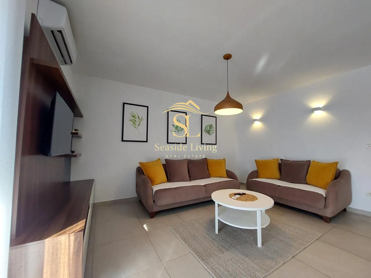 Rent, two bedroom apartment, 70m², Dobrota, Kotor