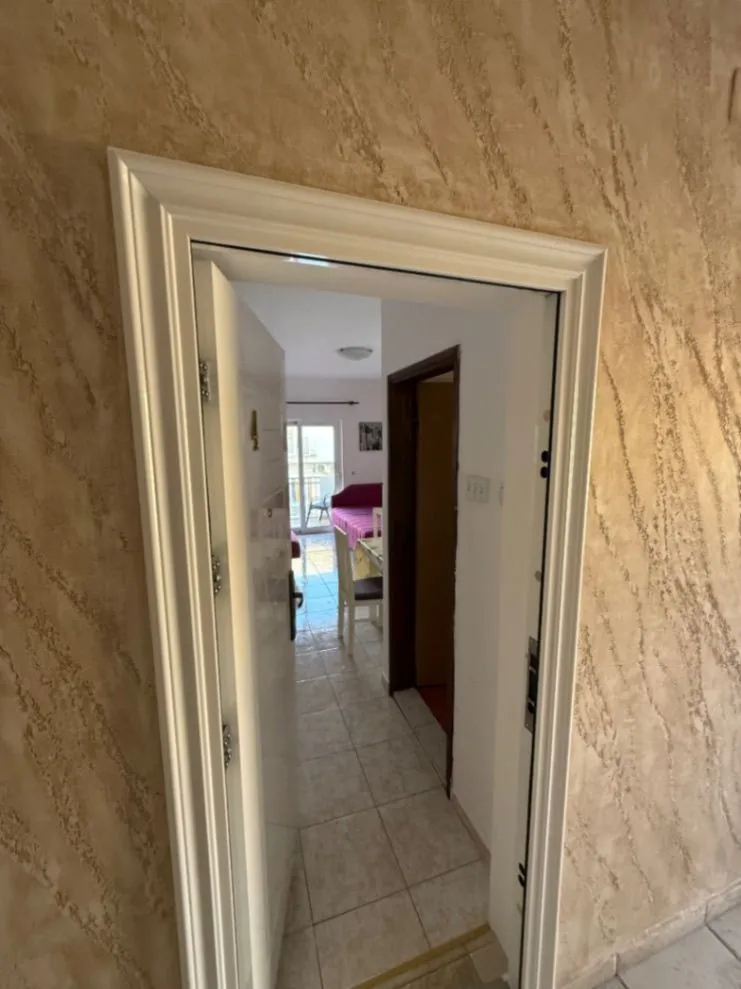 Izdavanje, garsonjera, 35m², Ilino, Bar