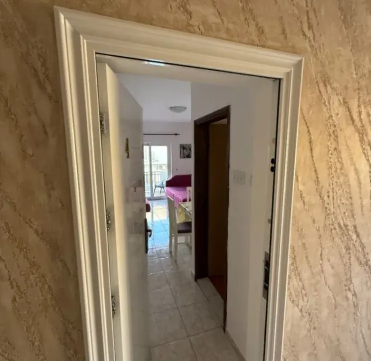 Izdavanje, garsonjera, 35m², Ilino, Bar