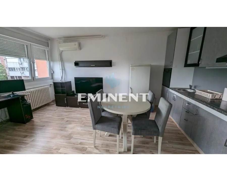 Rent, two bedroom apartment, 47m², Novi Beograd Blok 45, Novi Beograd Sve Podlokacije