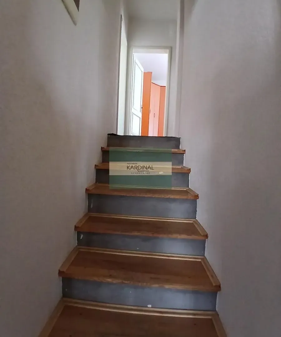 Prodaja, kuća, 660m², Centar, Jagodina