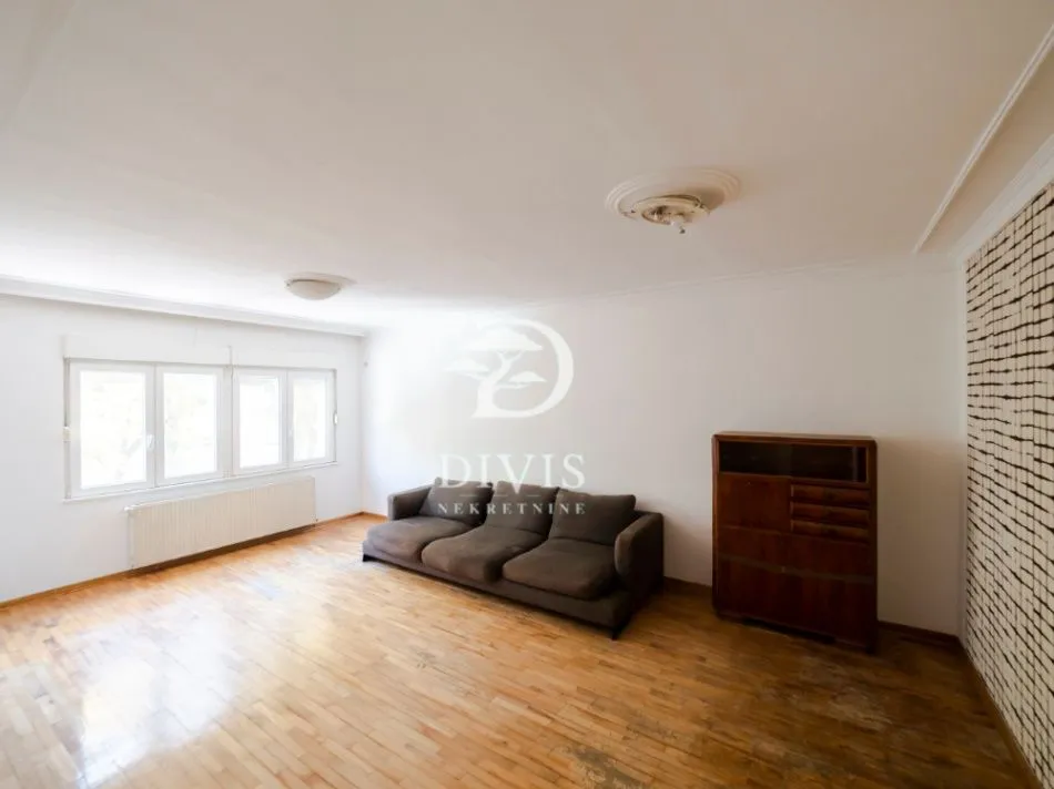 Izdavanje, trosoban stan, 75m², Profesorska Kolonija, Palilula Sve Podlokacije