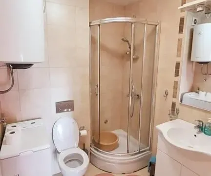 Prodaja, jednosoban stan, 46m², Stari Aerodrom, Podgorica - image 9