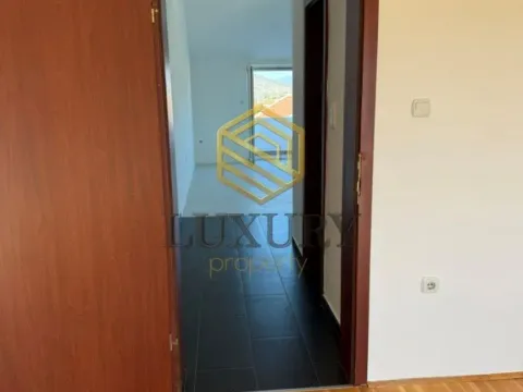 Izdavanje, jednosoban stan, 60m², Zagorič, Podgorica - image 6