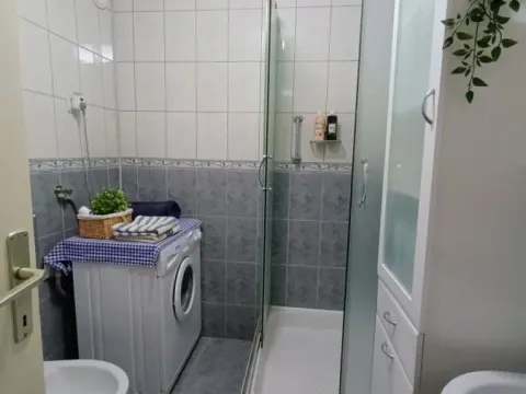 Izdavanje, trosoban stan, 70m², Novo naselje, Novi Sad - image 11