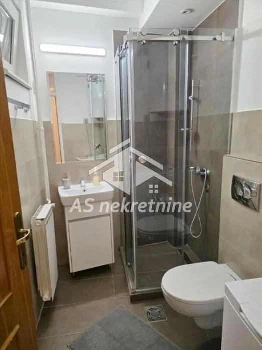 Izdavanje, stan, 50m², Đeram Pijaca, Beograd