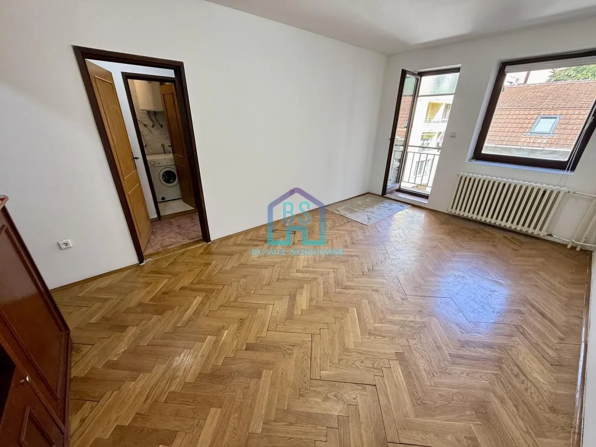 Prodaja, dvosoban stan, 40m², Bulevar Oslobodjenja, Novi Sad Sve Podlokacije