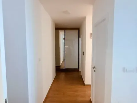 Prodaja, trosoban stan, 78m², Pančevo, Srbija - image 3