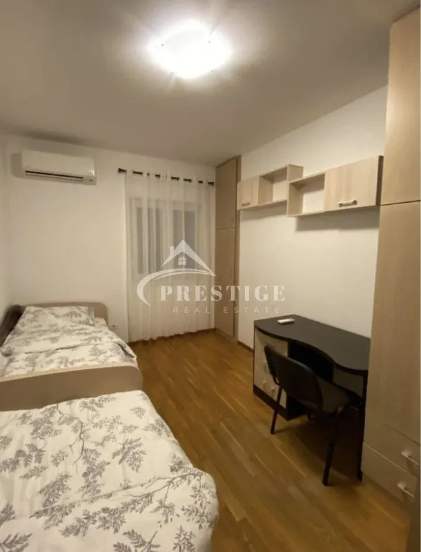 Rent, three bedroom apartment, 120m², City Kvart, Podgorica