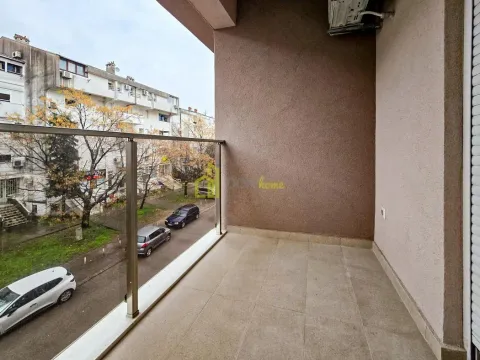 Izdavanje, jednosoban stan, 46m², Stari Aerodrom, Podgorica - image 13